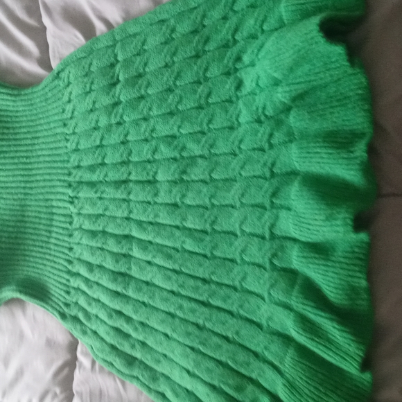 Dress - Picture 6 of 6